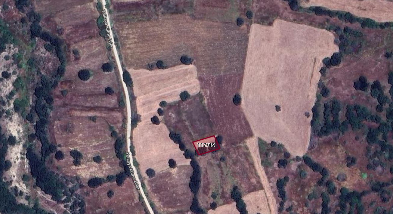 TOKAT REŞADİYE ÇAYIRPINAR  KÖYÜNDE  480  M² TARLA  SATILIKTIR